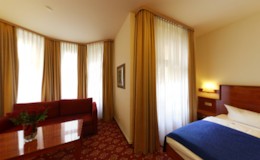 HOTEL ZARENHOF